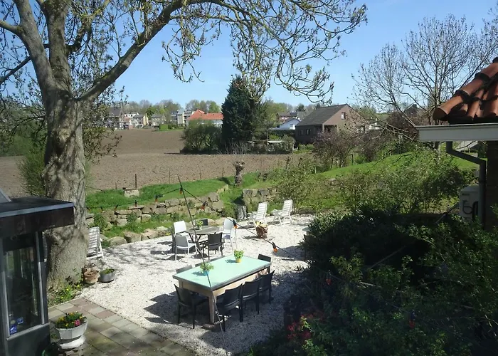 Bed & Breakfast Boutiquehotel The Sjinn Schin op Geul